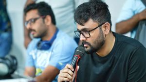 Mukundan Unni Associates's poster