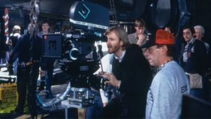 Superior Firepower: Making 'Aliens''s poster