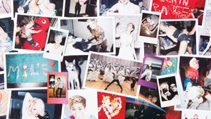 Miley Cyrus: Bangerz Tour's poster