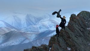 The Eagle Huntress's poster